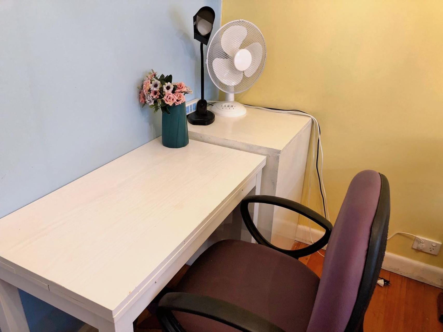 A Single Room Near The Railway Station Melbourne Exterior foto